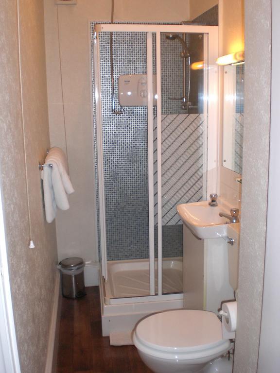 Melville Lodge Gatwick 霍利 客房 照片