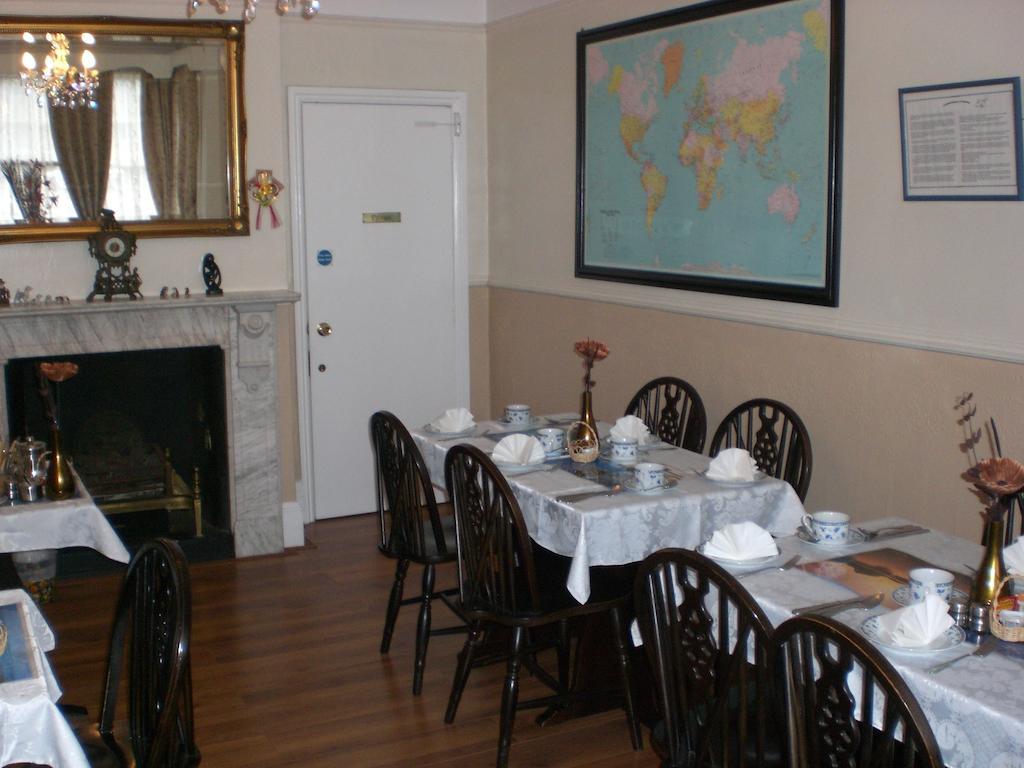 Melville Lodge Gatwick 霍利 外观 照片